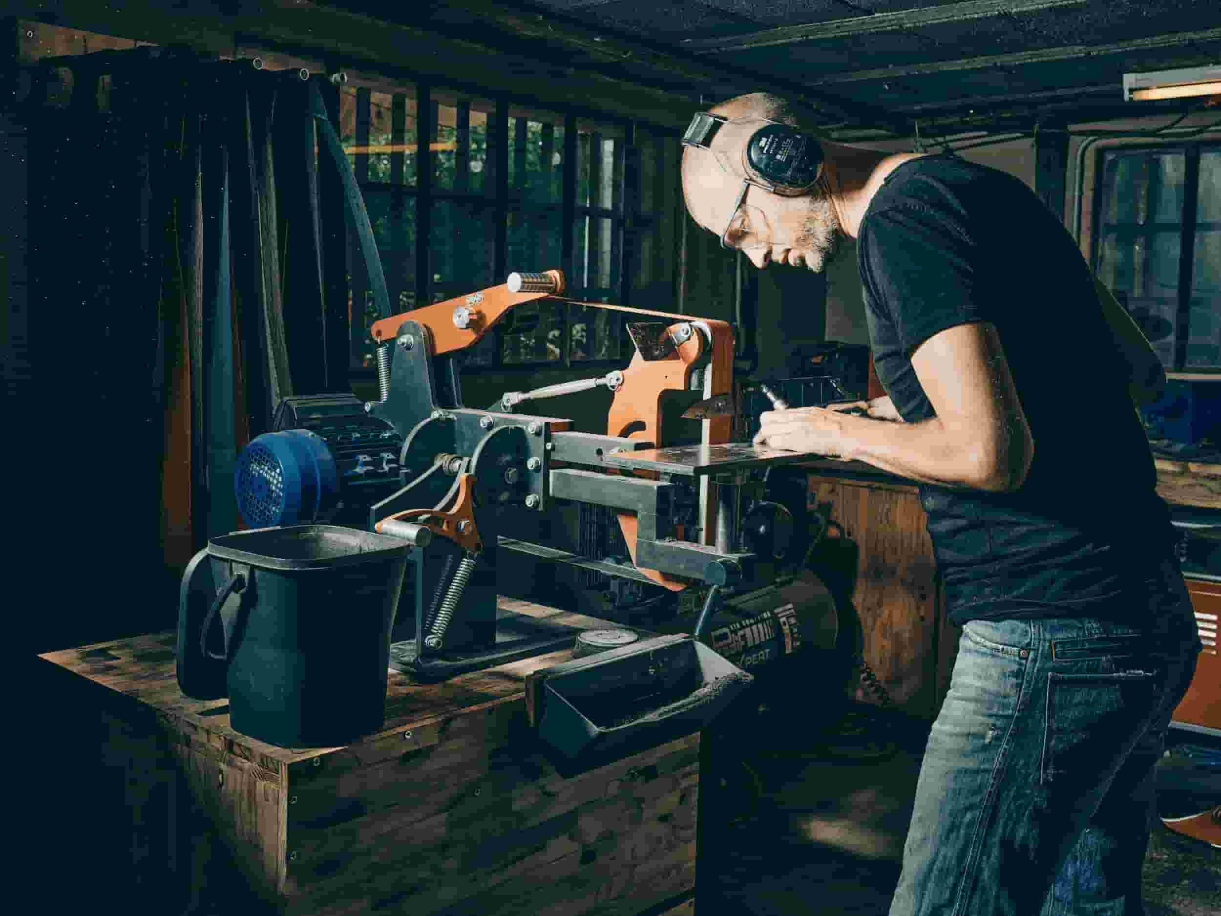 Coutellerie artisanale en Savoie et Haute-Savoie – Jean Dufour, artisan coutelier