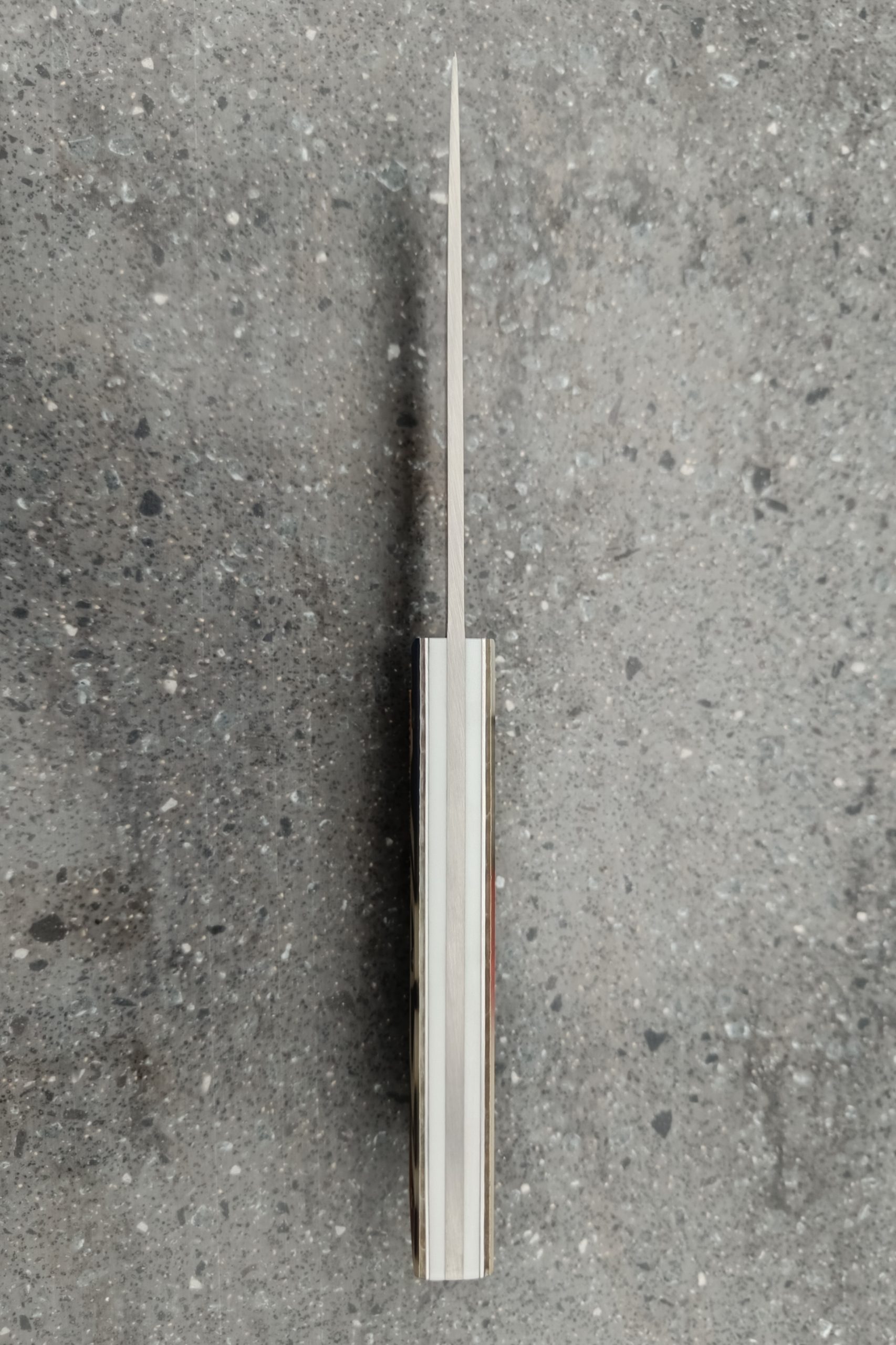 Profil manche couteau ski recyclé N°2 Corian® titane