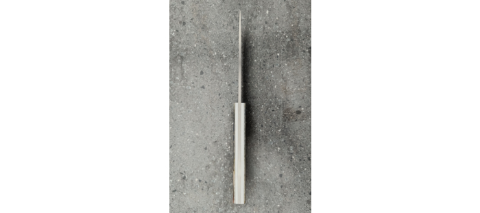 N°2 | Couteau de table 21 cm | Ski recyclé, Corian® et titane