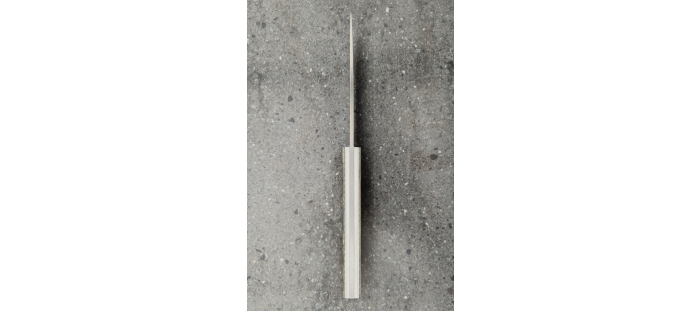 N°2 | Couteau de table 21 cm | Ski recyclé, Corian® et titane