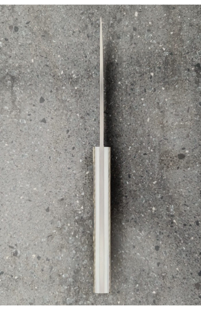 N°2 | Couteau de table 21 cm | Ski recyclé, Corian® et titane